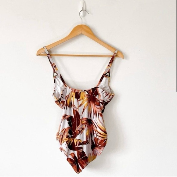 Calvin Klein bathing suit - Picture 3 of 4